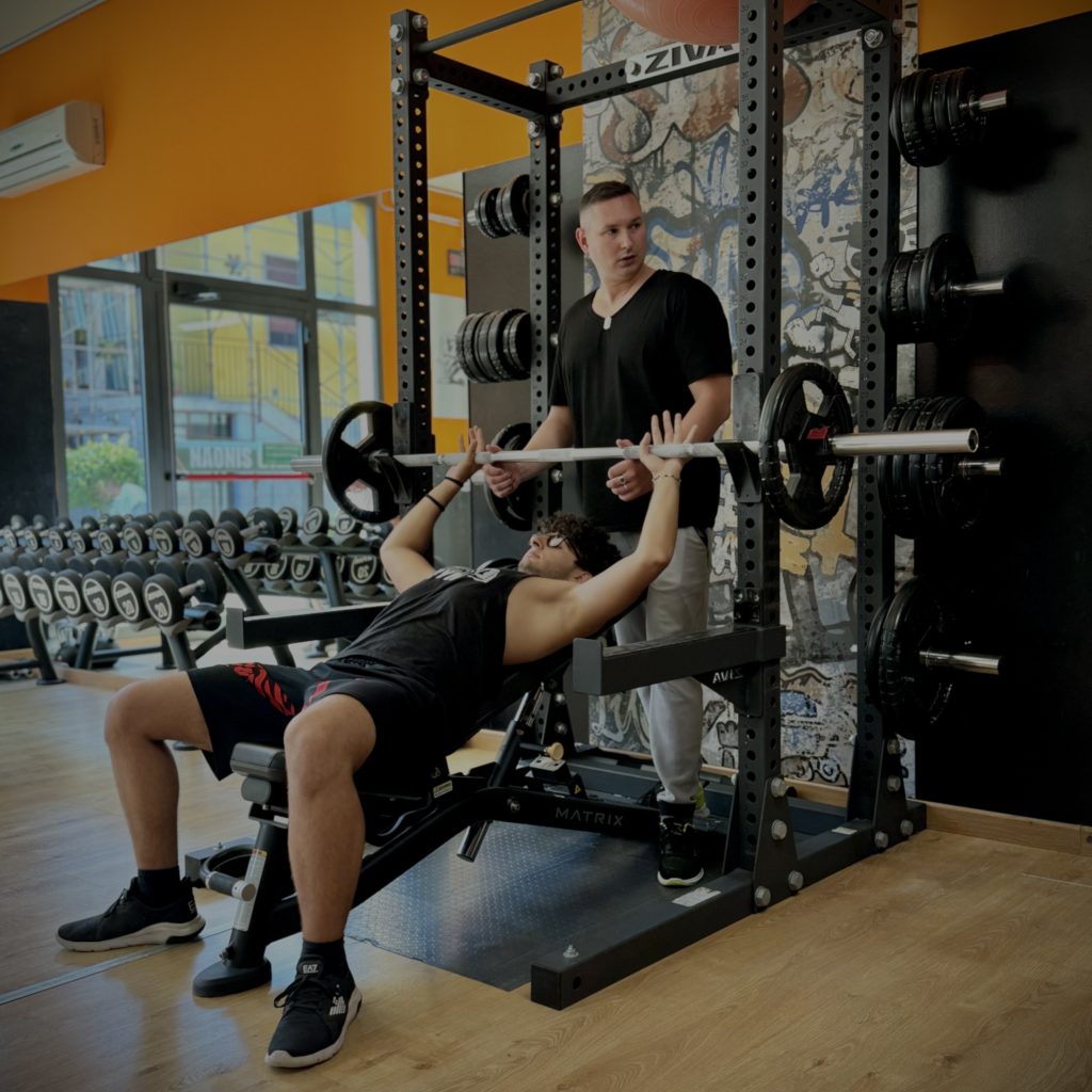 palestra-naonisgym-allenamento-convenzione-studenti-pordenone